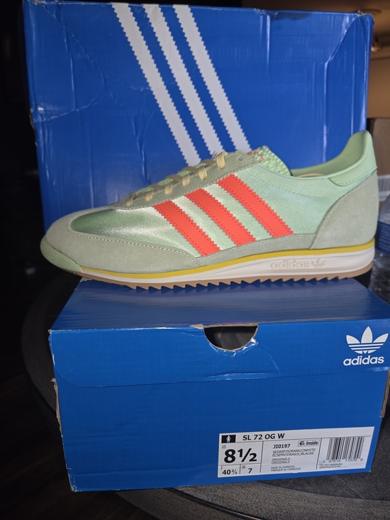 adidas Shoes - adidas SL 72 OG W Size 8.5 Retro Mint Green Sneakers with Coral Stripes Blue Box